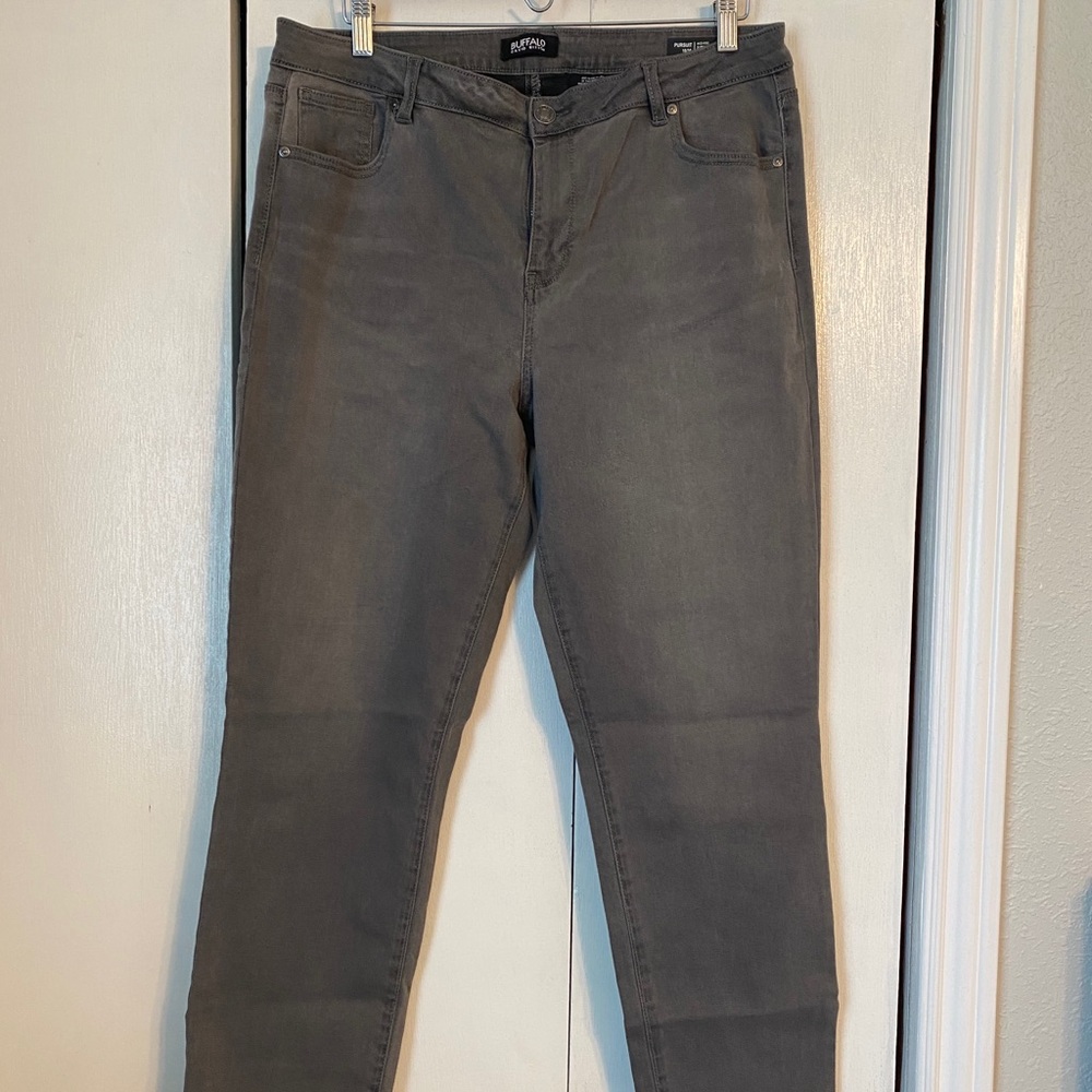 Buffalo skinnies